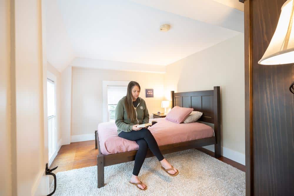 The Plymouth House, a 12-Step retreat and addiction treatment center in New England, has newly renovated accommodations.